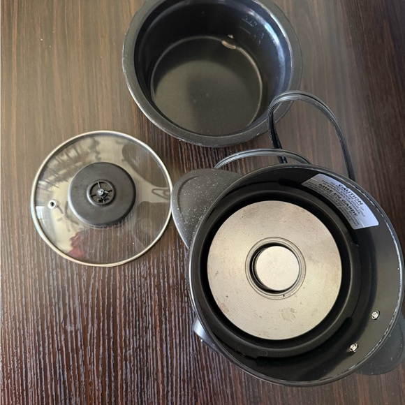 Dash Black Rice Cooker - Picture 4 of 6